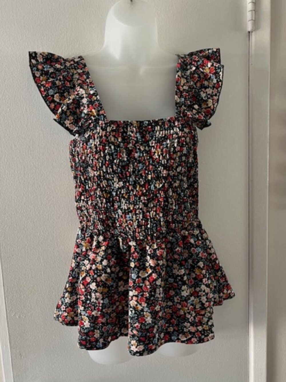 Cute Floral Ruffle Sleeve Top